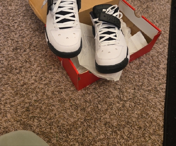 Nike Mens Air Force Max White Black Sneakers - Picture 2 of 9